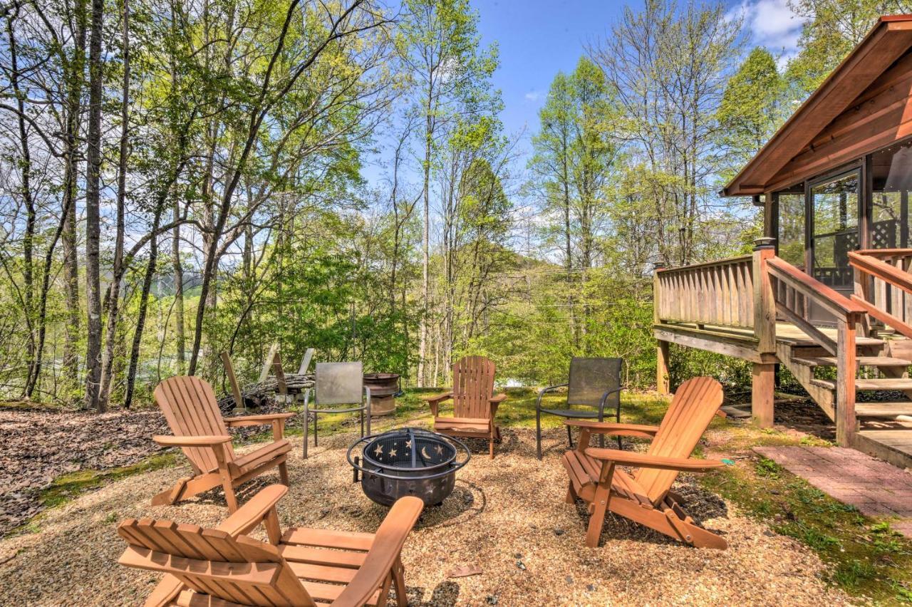 Cozy Hiawassee Cabin With Fire Pit And Mtn Views! Kültér fotó
