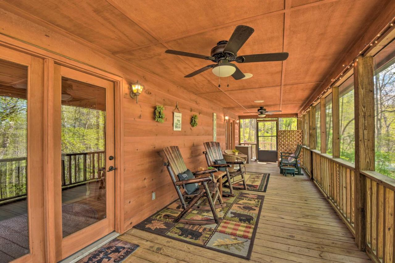 Cozy Hiawassee Cabin With Fire Pit And Mtn Views! Kültér fotó