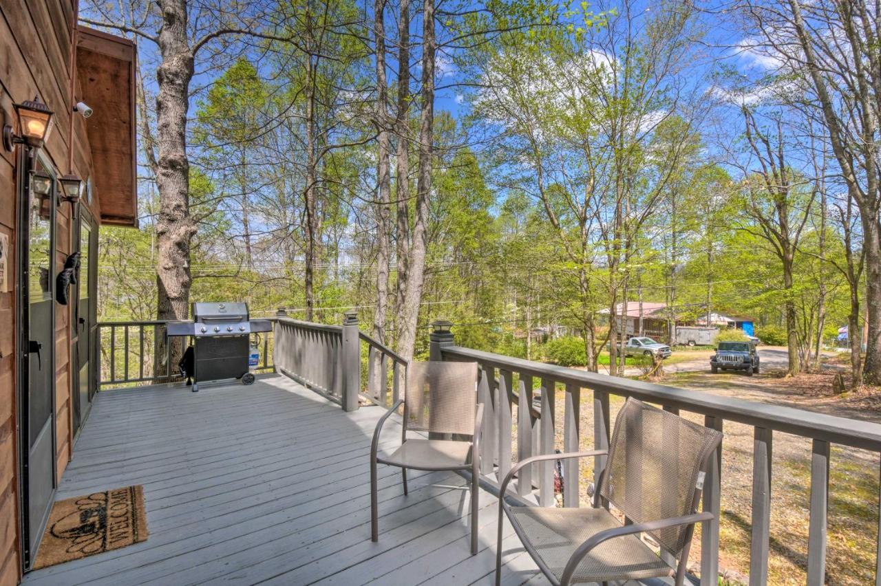 Cozy Hiawassee Cabin With Fire Pit And Mtn Views! Kültér fotó