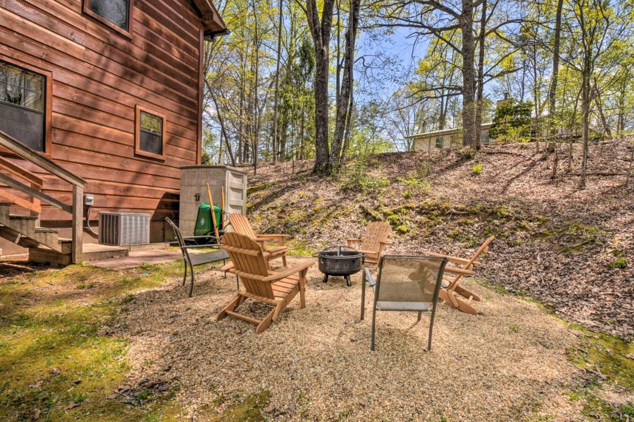 Cozy Hiawassee Cabin With Fire Pit And Mtn Views! Kültér fotó