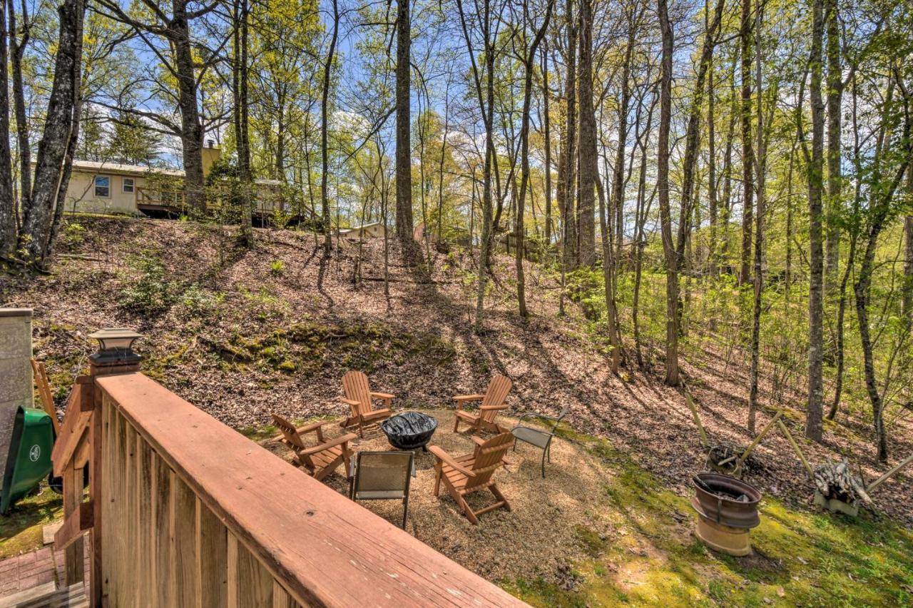 Cozy Hiawassee Cabin With Fire Pit And Mtn Views! Kültér fotó